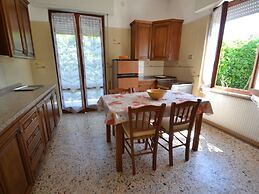 Cosy and Comfortable Apartment in Marina di Massa, Near the Beach