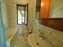 Cosy and Comfortable Apartment in Marina di Massa, Near the Beach