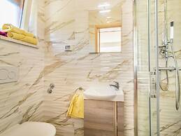 Modern Villa with Private Pool & Hot Tub near Center & Beach