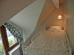 Comfortable Holiday Home in Terraced Houses - Near the Sea