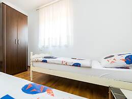 Simplistic Apartment in Malinska near Sea