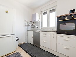 Simplistic Apartment in Malinska near Sea