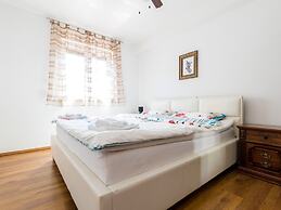 Simplistic Apartment in Malinska near Sea