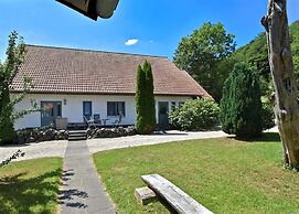 Holiday Flat With Private Terrace in Huddingen