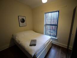 Spacious Apartment in Coventry near Belgrade Theatre