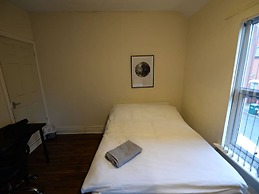 Spacious Apartment in Coventry near Belgrade Theatre