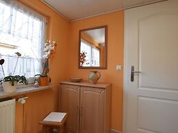 Geraeumige Ferienwohnung mit Garten in Brusow