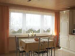 Geraeumige Ferienwohnung mit Garten in Brusow