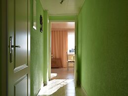 Geraeumige Ferienwohnung mit Garten in Brusow