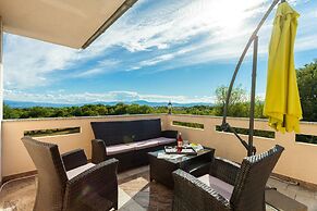 Spacious Apartment in The Croatian Islands