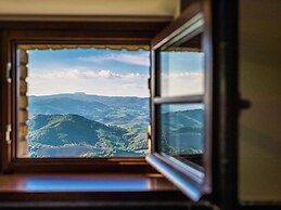 Apartment in a Farmhouse With Swimming Pool