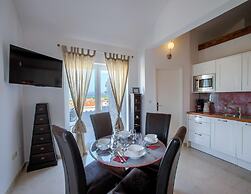 Apartment in Murter With Swimming Pool