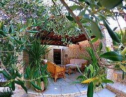 Apartment in Murter With Swimming Pool