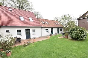 Modernistic Apartment in Stellshagen With Garden