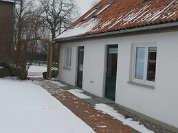 Modernistic Apartment in Stellshagen With Garden