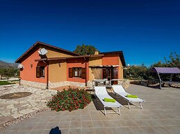 Belvilla by OYO Beautiful Holiday Home Near Beach