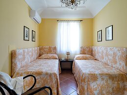 Elegant Villa With Pool and Garden