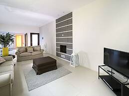 Elegant House in Cefalù, Near the Sea With Stunning Views and Garden!