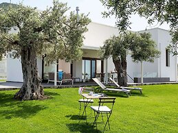 Elegant House in Cefalù, Near the Sea With Stunning Views and Garden!