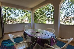 Spacious Apartment With Terrace & Garden Grill