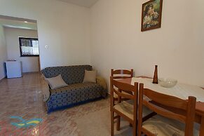 Spacious Apartment With Terrace & Garden Grill