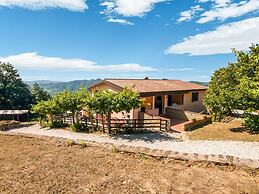 Agriturismo in the Appenines with Covered Swimming Pool & Hot Tub