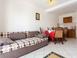 Nice Apartment With Terrace Near the Beach