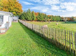 Charming House With Sauna, Jacuzzi in Bullange