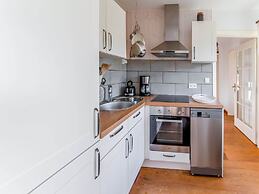 Charming House With Sauna, Jacuzzi in Bullange