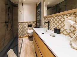 Charming House With Sauna, Jacuzzi in Bullange