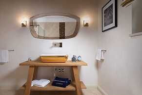 Villa in Vabriga With Private Pool & Garden