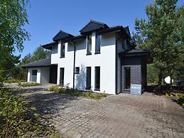 Modern Villa With Sauna, Right Next to the Lake