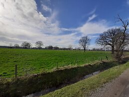 Peaceful Peer Holiday Home