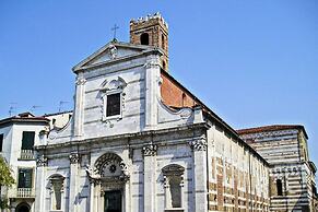 Lucca Retreat With Pool