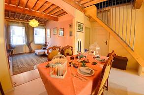 Lucca Retreat With Pool