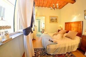 Lucca Retreat With Pool