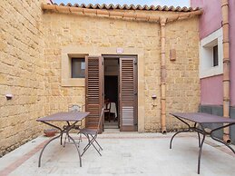 Holiday Home Near Mount Etna Views