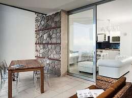 Exclusive Residence With Pool, Breathtaking Views on Taormina and on t