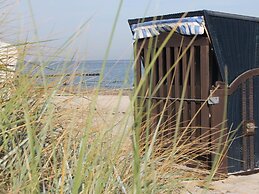Schoene Zweizimmer-ferienwohnung mit Pool im Garten