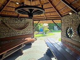 A Luxury Home on the Shore of the Lake