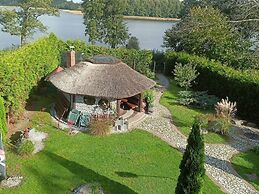A Luxury Home on the Shore of the Lake
