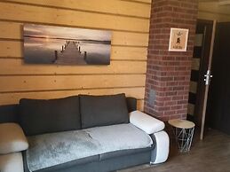 A Luxury Home on the Shore of the Lake