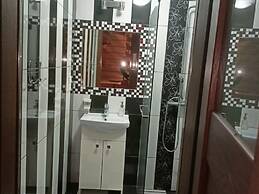 A Luxury Home on the Shore of the Lake