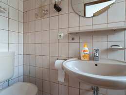 Tranquil Apartment in Marktleuthen near River & Forest