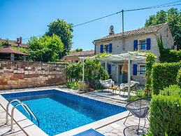 Conventional Holiday Home in Umag With Private Pool