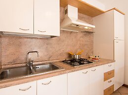 Cozy Holiday Home in Rosolina near Sea Beach