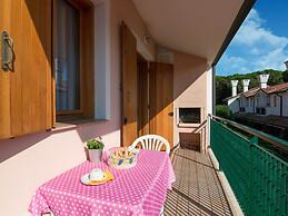 Cozy Holiday Home in Rosolina near Sea Beach