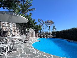 Spacious Apartment With Communal Pool Near the Sea