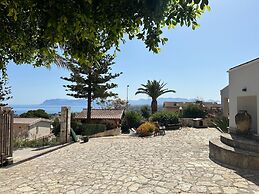 Spacious Apartment With Communal Pool Near the Sea