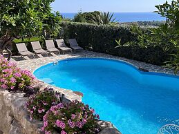 Spacious Apartment With Communal Pool Near the Sea